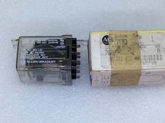 Allen-Bradley Bulletin 700-HD32A1 10A 120/240V 1/3-1/2HP 8 Blade Ice-Cube Relay