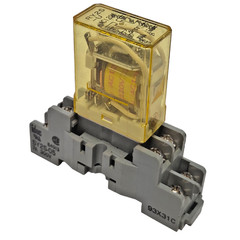 IDEC RY2S-U RELAY W/ BASE SY2S-05 VDC/AC 8 PIN 20V 3A 120/240VAC 100/30VDC