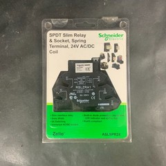 SCHNEIDER RSLZRA1 SPDT SLIM RELAY & SOCKET ($10 OBO)
