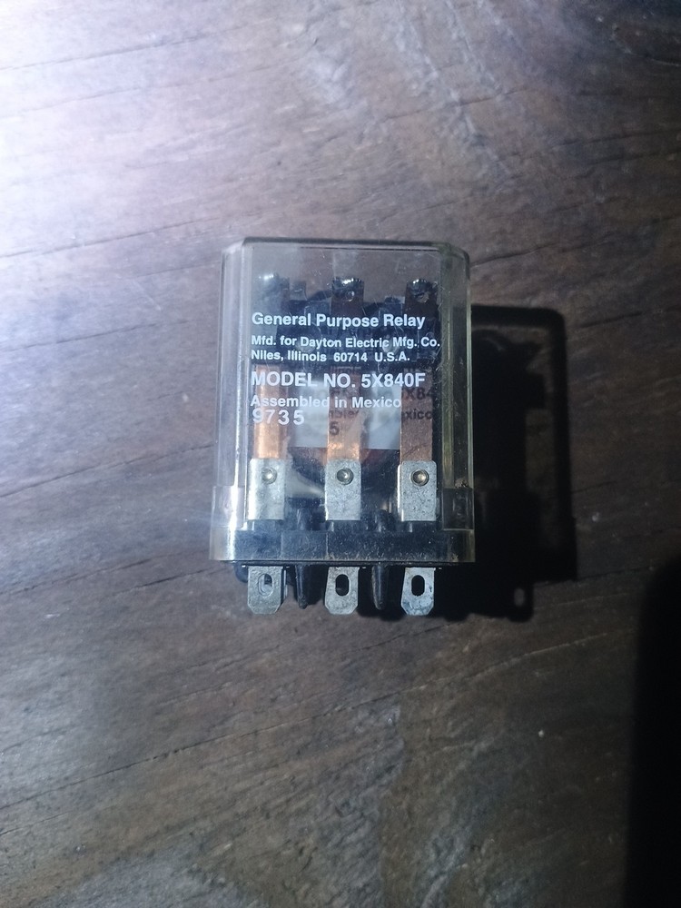 Dayton 5X840F General Purpose Relay 24V Coil w/ Base | Used | Mult Qty
