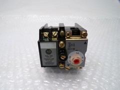 ALLEN BRADLEY 700-PT SER.B RELAY 0.1-60SEC NSNP