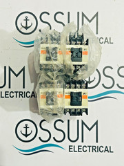 FUJI ELECTRIC SH-4/G RELAY INDUSTRIAL 24VDC LOT OF 4 FREE FAST SHIPPING