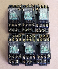 FUJI ELECTRIC HH54P-FL RELAY WITH SOCKET TP514X2, LOT OF 6