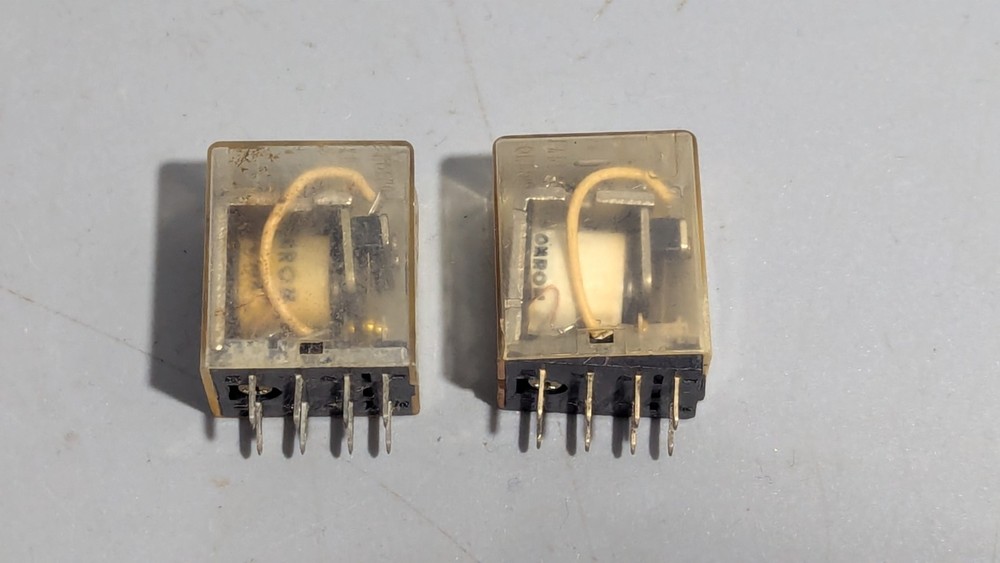 Lot of 2 Omron MY2-DC24 8-Pin DPDT Clear Case Plug-In Control Relays