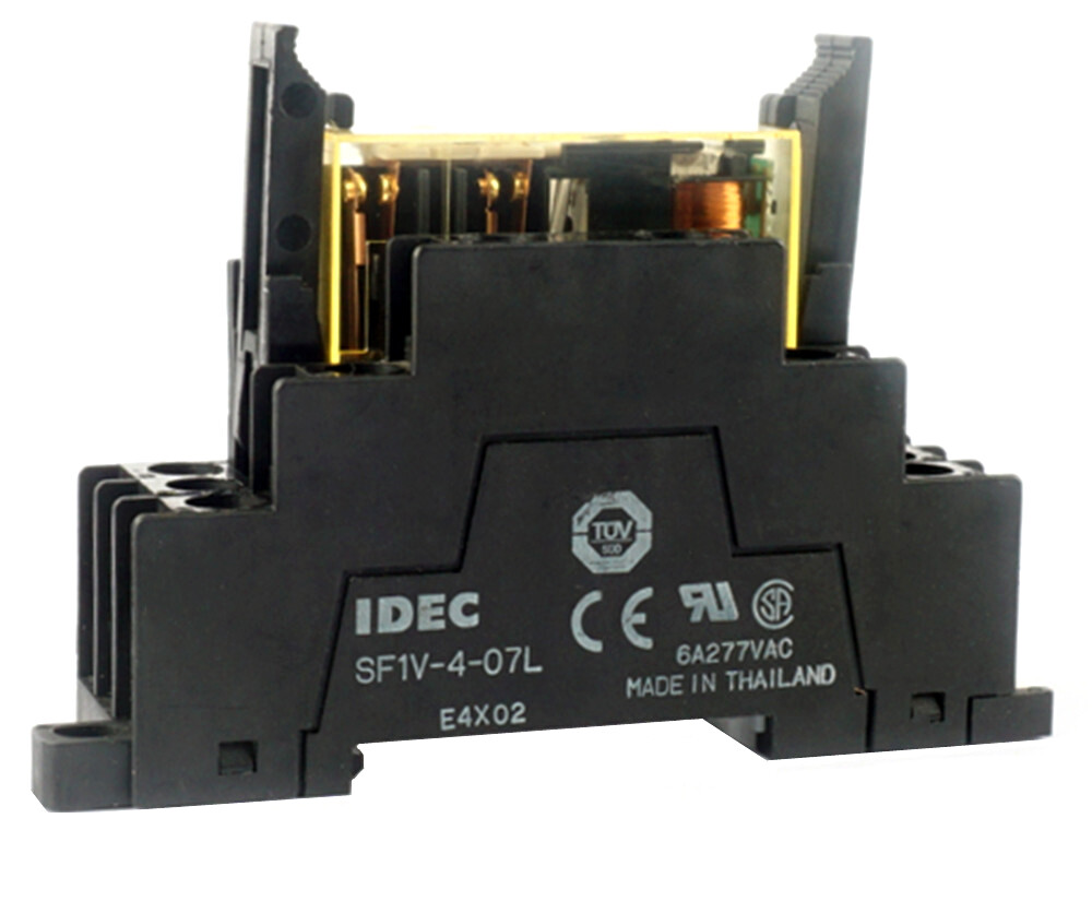 1Set IDEC RF1V-3A1BL-D24 with SF1V-4-07L Safety Relays 6A 277VAC