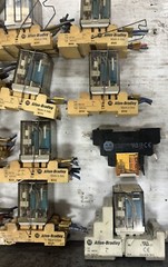 lot of 2 Allen Bradley 700-HB33Z24-3-4 . Relay W/700-HN154 Ser A Base (KB)