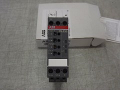 ABB CM-ESS.2S Over / Under Voltage RMS Monitoring Relay, 3-600VACDC Range NEW