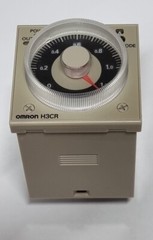 Omron H3CR-A 100-240AC Electromechanical Multifunction Timer 100-125DC 5A 0.05s