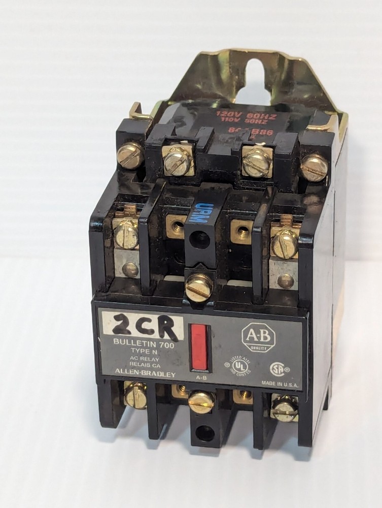ALLEN-BRADLEY 700-N200A1 relay, Ser. C, with 110/120VAC coil