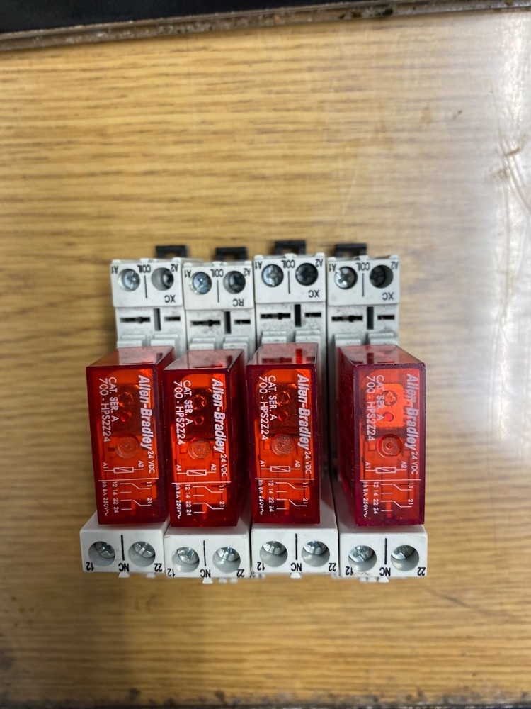ALLEN-BRADLEY 700-HPS2Z24 WITH 700-HN123 RELAY 24VDC-USED lot of 4