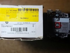 ALLEN BRADLEY 700-P800A1 RELAY 115-120 VAC (NEW IN BOX)