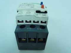 192841 New-No Box; Schneider LRD22 Thermal Overload Relay; 690V; 16-24A