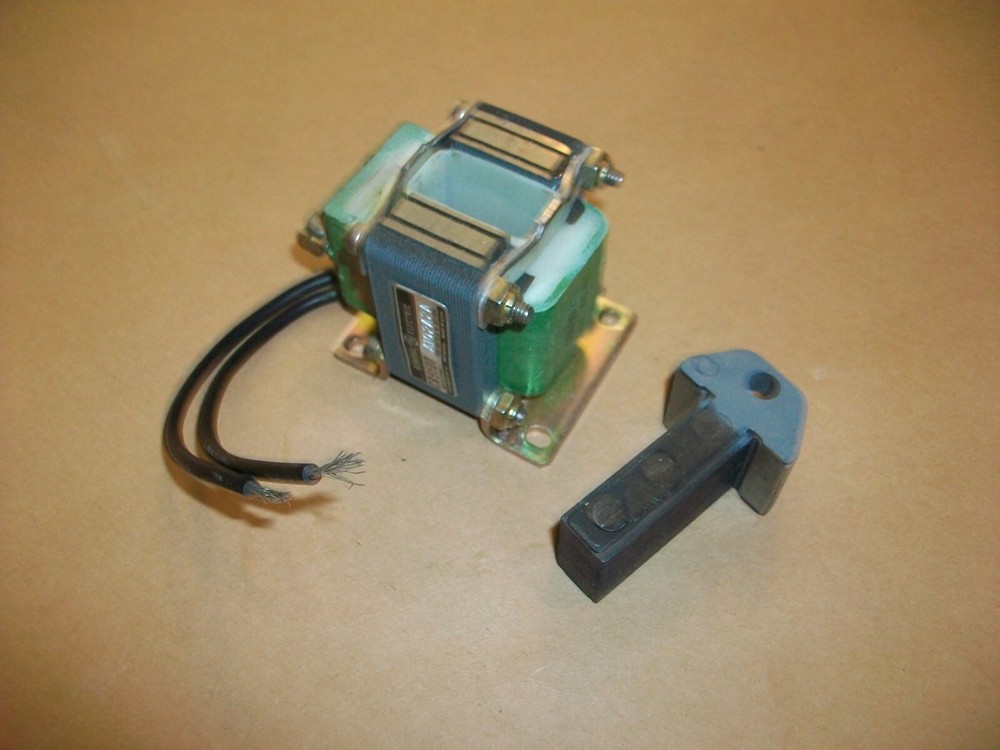 GE Soleniod CR9500A10-2A2A 115VAC PULL TYPE NEW