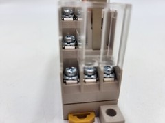 Omron G7SA-2A2B Plug-In Relay 6A 250VAC Coil 24VDC with P7SA-10F-ND Socket Base