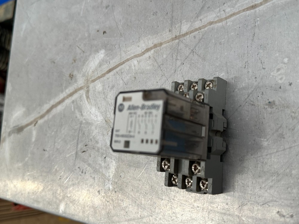 Allen-Bradley 700-HB33Z24 General Purpose Relays