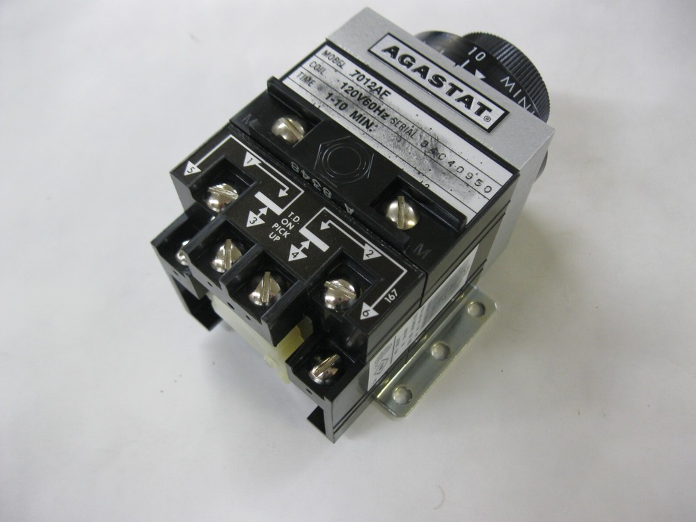 Agastat 7012AF Timing Relay, 1 to 10 minute time delay on pickup 120V, 60Hz