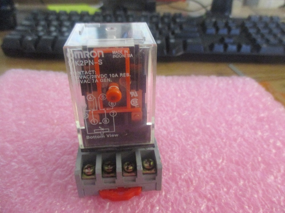 Omron Model: MK2PN-S Relay with Dayton: 5X852 Base