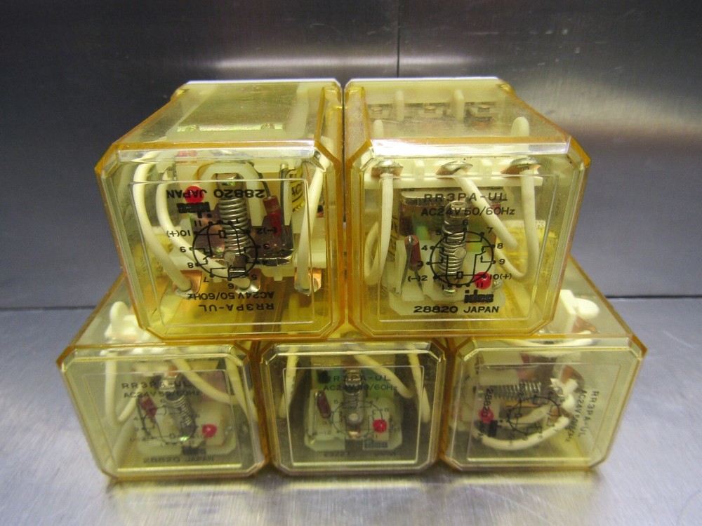 Idec RR3PA-UL Relay 24V Lot of 5!