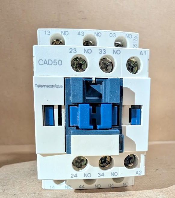 Telemecanique / Schneider Elec. CAD50G7 Control Relay, 5NO, 120VAC Coil (New NB)