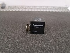 New, AMP/Tyco, 0-1432797-1, RELAY GEN PURPOSE SPDT 30A 24V