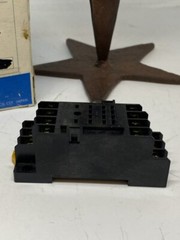 Omron PYF14A Mini Relay Socket Base14-PIN 5AMP 250VAC 125VDC DIN-Track NEW OEM