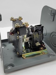 Square D 9050 AG-1E Pneumatic Timing Relay 0.2Sec/1Min 440/480V Coil Series D