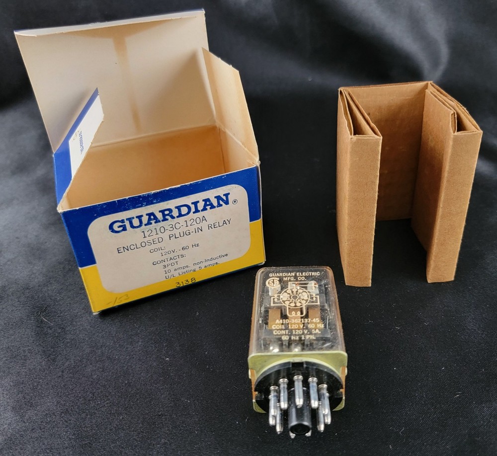 Vintage Guardian Electric 1210-3C-120A Enclosed Plug-In Relay #3138 NOS