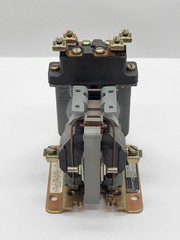 Square D 9050 A010D Pneumatic Timing Relay 600V Series A 120/110V Coil