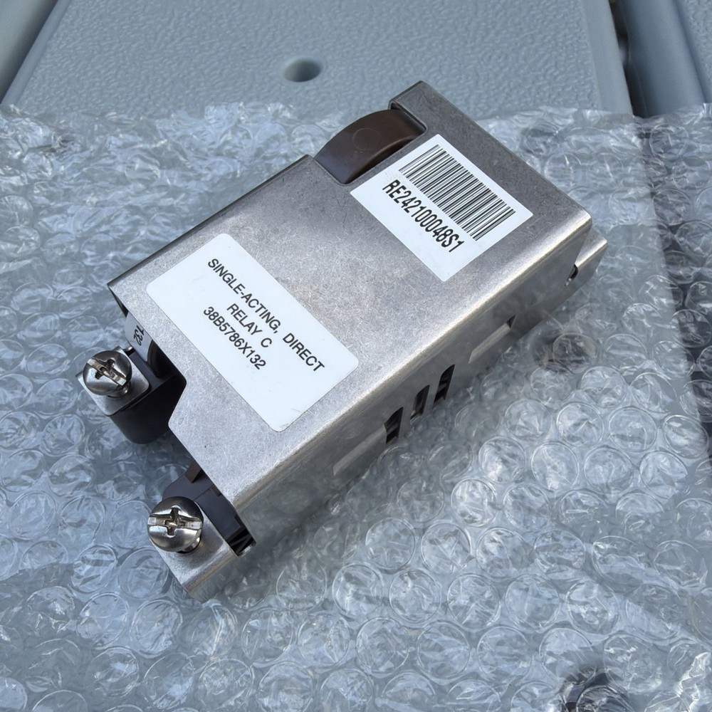 New Emerson Fisher 38B5786X132 Direct Acting Relay C Removed From New DVC6200