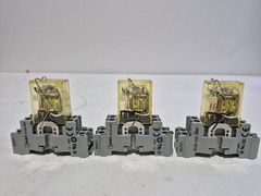 Lot Of 3 IDEC Relay And Socket SY2S-05C 7A 300V RY2S-U 24VAC