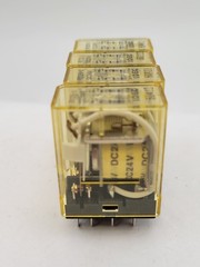 IDEC RY2S-U Plug-In Relay 4PC 24VDC Coil