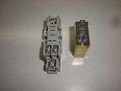 Idec RH1B-U SPDT Relay with Idec SH1B-05 Socket – 24VAC Coil – Tests OK as Shown