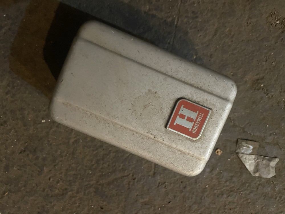 vintage Honeywell industrial relay or controller box,