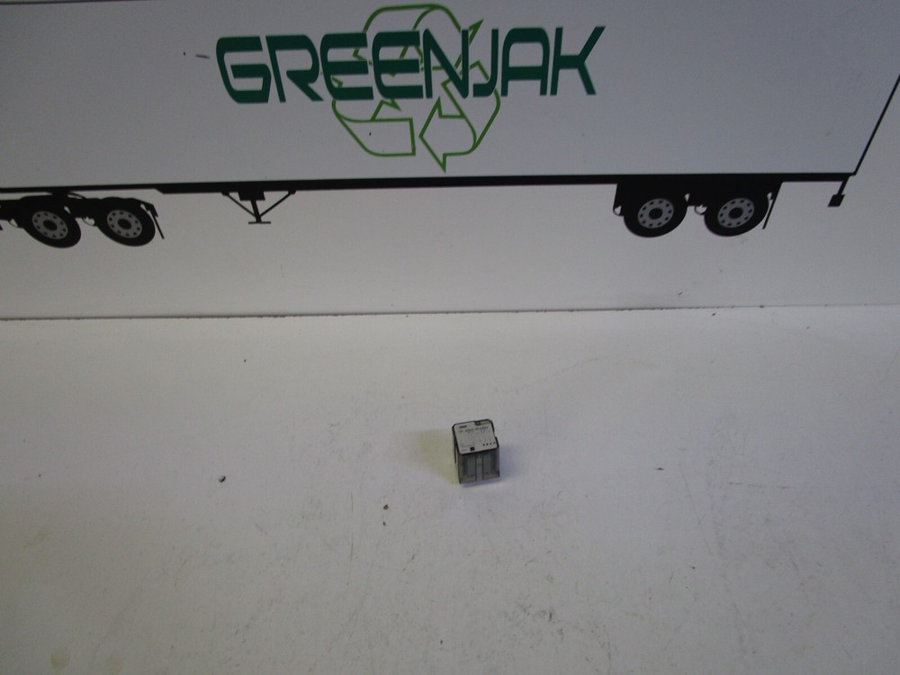 ALLEN BRADLEY 700-HB33Z24 SER.E 24VDC RELAY USED FREE SHIPPING!!!!!