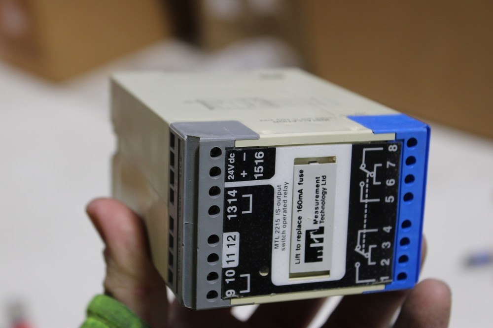 MEASUREMENT TECHNOLOGY MTL2215 IS OUTPUT SWITCH OPERATED RELAY