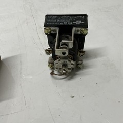 Square D Class 8501 Type CO-14 Series A heavy-duty AC control relay. AA-633
