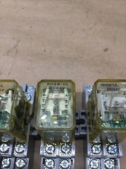 IDEC RH2B-UL DC24V RELAY W/ Base Lot Of 3 #715K150