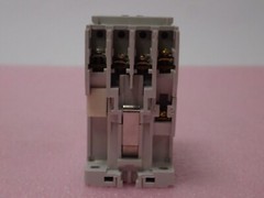 CUTLER HAMMER D15CR31AB MULTIPOLE RELAY 600V 4 POLE COIL 110/120V 1NO – 3NC NOS!