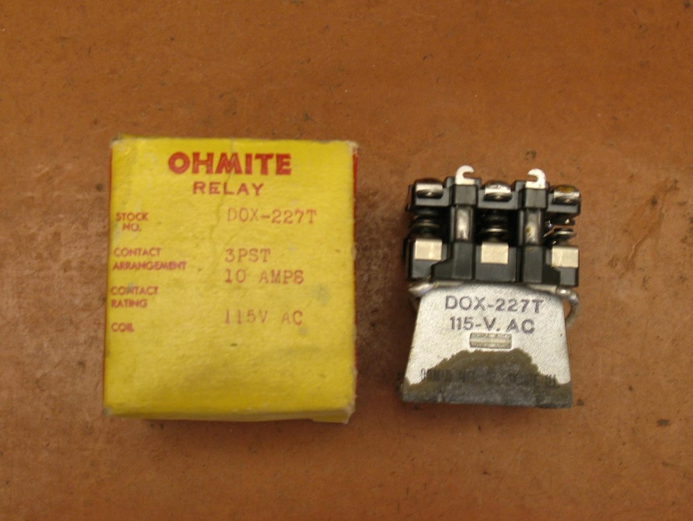 H14 – VINTAGE OHMITE RELAY DOX-227T 3PST 10 AMPS 115V AC UNUSED IN BOX
