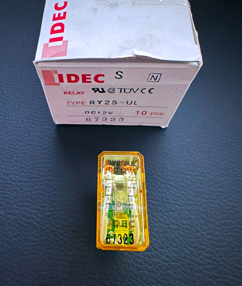 RY2S-ULDC12V IDEC Plug-in Power Relay 12VDC DPDT 3A W/ LED Indicator