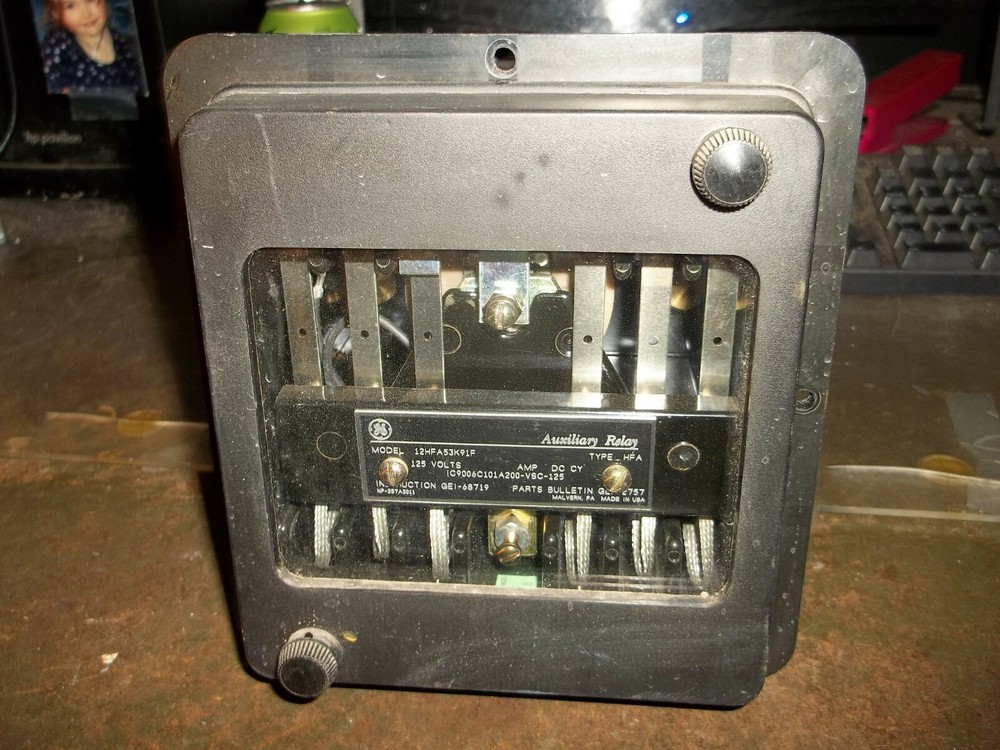 GENERAL ELECTRIC 12HFA53K91F MULTICONTACT AUXILIARY RELAY TYPE HFA 125V (YY2)