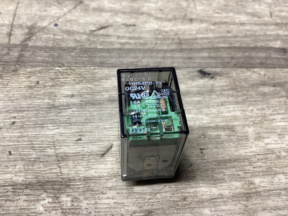 New Fuji Electric Relay HH54PU-FL 24VDC #104N160