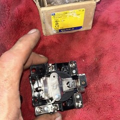Square D 8501CDO15V51 600VAC 5Amp Relay