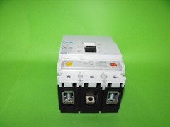 Eaton NZM1 + NZM B1.Circuit Breakers.there is no one cable tie.USED