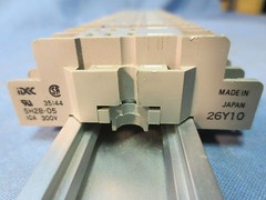 IDEC SH2B-05 RELAY SOCKET, 10A, 300V – 7 PIECES, MOUNTED ON RAIL – 26Y10