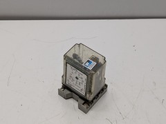 WARRICK CONTROLS 16DM RELAY 120V W/SR3P-06 BASE