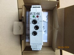 Eaton TMRD1UN Multi-Function Timer SPDT Input: 12-240 VAC/VDC 0.1S-10D New
