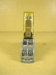 Idec RY2S-U w/ Socket SY2S-05