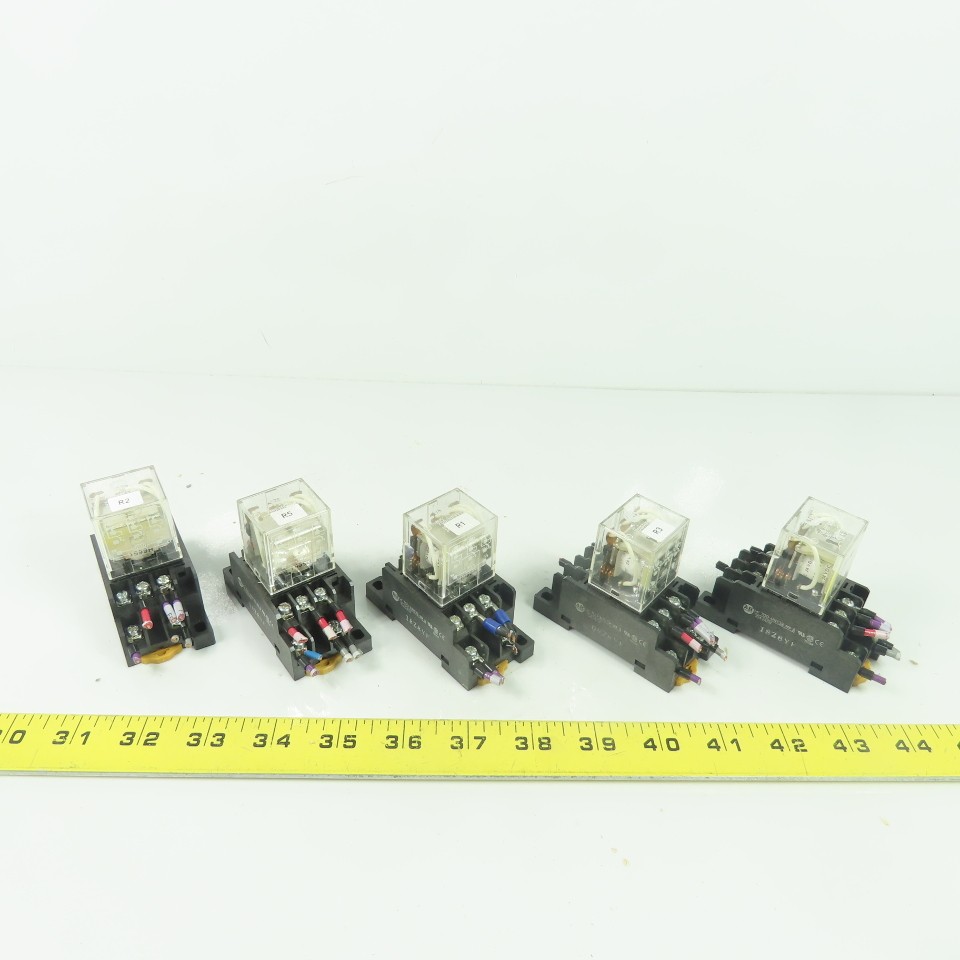 Allen Bradley 700-HF33Z24 Relay 24VDC W/ 700-HN138 Base Lot Of 5