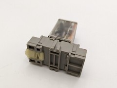 Dayton 5Z526 Plug In Relay 11 Pin 12A 120/240V 28VDC Coil 120VAC 50/60Hz w Base